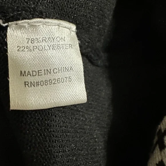 Birch NY Black Geometric Print Long Sleeve Sweater Size S - Picture 4 of 7